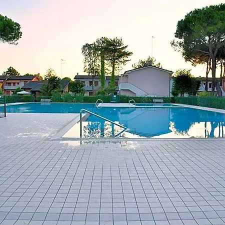 Cozy Flat With Pools In A Village