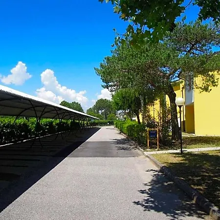 Cozy Flat With Pools In A Village 3* Bibione